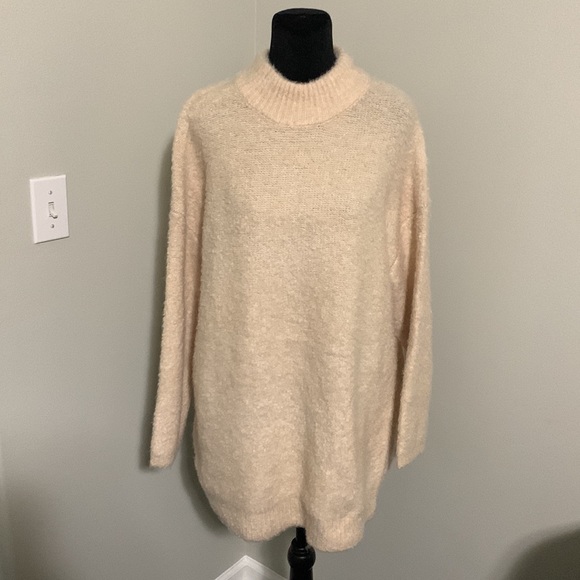 Universal Thread Long Sweater - Picture 8 of 9